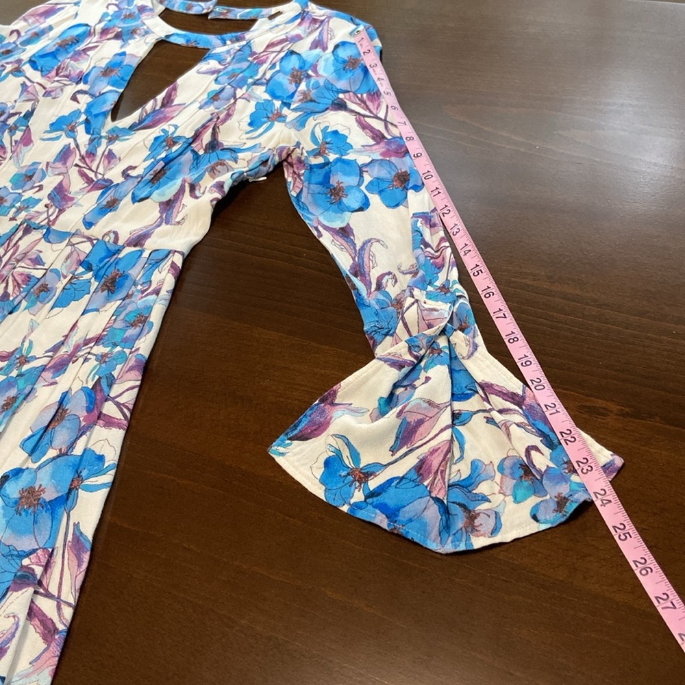 Beautiful Blue Floral Pattern Free People dress, size 10. - Picture 10 of 14